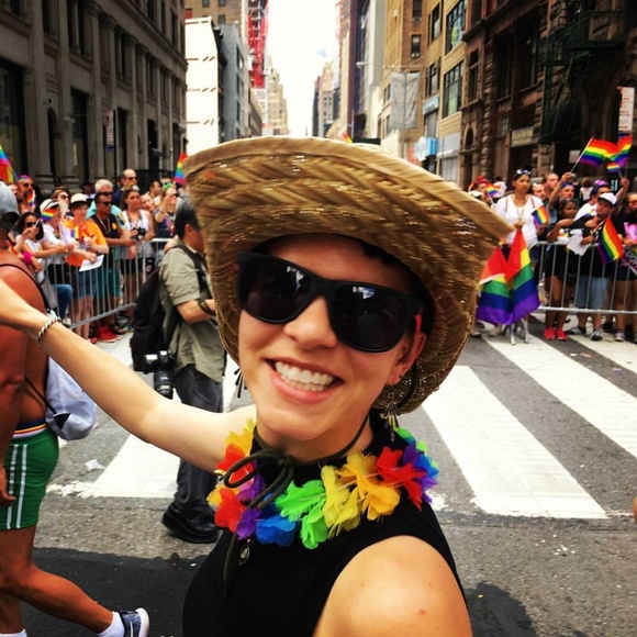 Meet your Posher, Jess - Picture 2 of 2